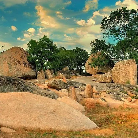 Sveti Dimitar מלון 3*